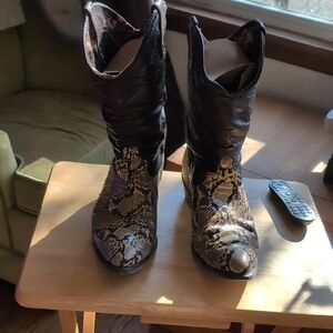 Dingo Black and Brown Snakeskin Boots